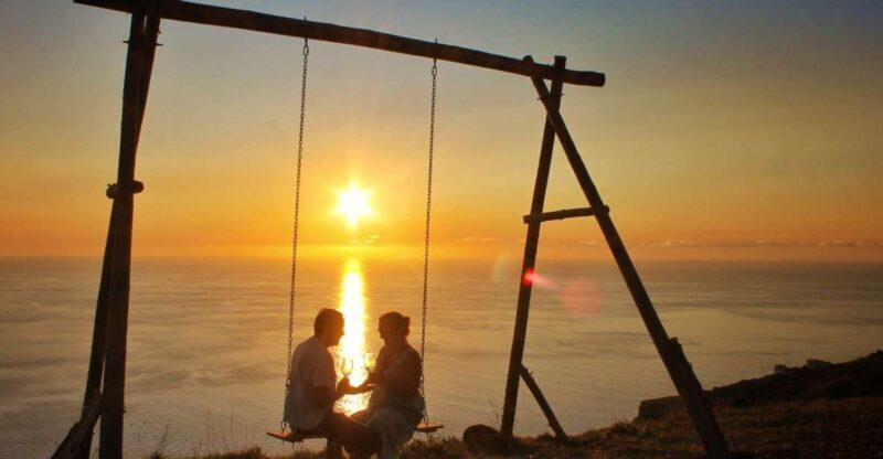 Private Swing Special place w/ Wine and Fruits 4x4 jipe tour - Private Swing Special Place w/ Wine and Fruits 4x4 Jeep Tour — A Unique Madeira Experience