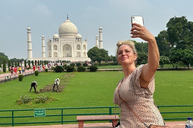 Private Taj Mahal & Agra Optional Sunrise Tour by Ac Car - Touring Agra Fort