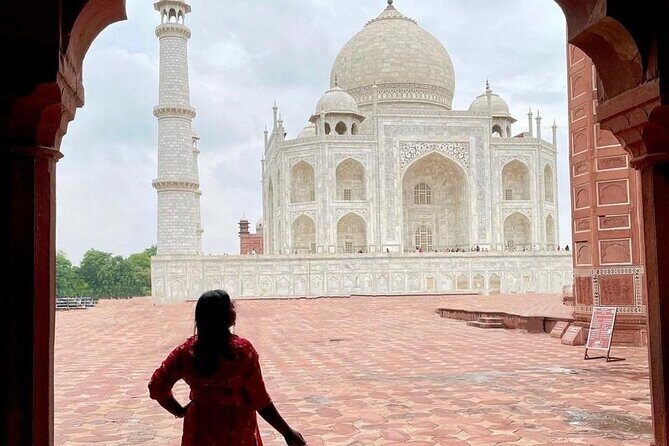 Private Taj Mahal and Agra Day Trip from Delhi by Car with Lunch - A Closer Look at the Experience