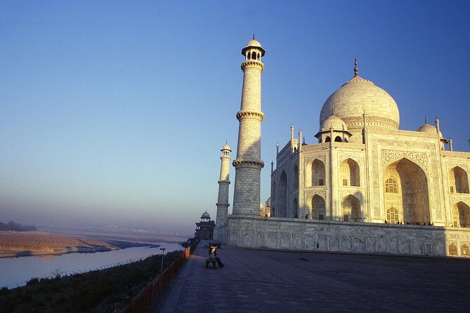 Private Taj Mahal and Agra Tour from Gurugram(Gurgaon) by Car - Key Points