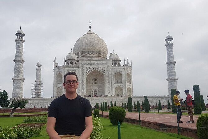 Private Taj Mahal Day Tour by Car with Lunch and Tickets - FAQs