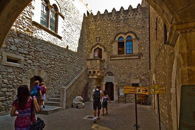 Private Taormina Sunset walking Tour with Aperitif - FAQ