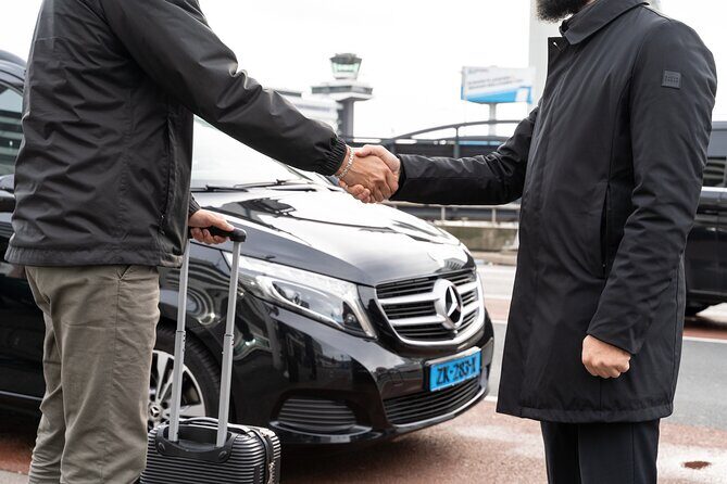 Private Taxi Airport Transfer to or from Schiphol Airport (AMS) - Seamless Arrival and Departure: A Closer Look at Schiphol Airport Private Taxi Transfers
