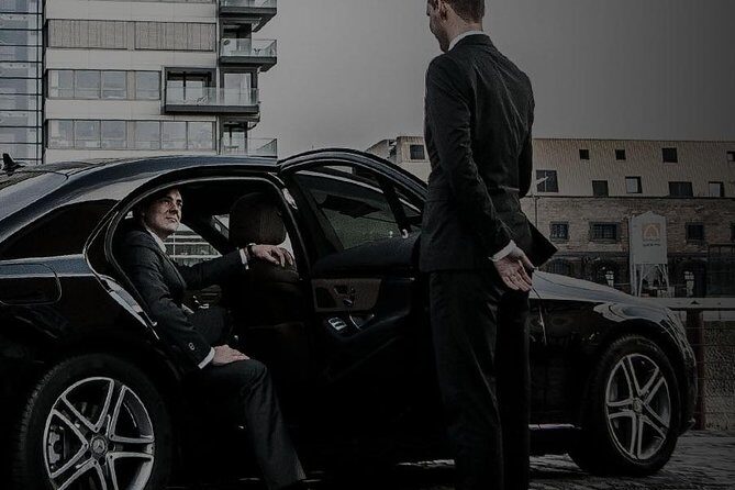 Private Taxi Service between Amsterdam and Schiphol Airport - Private Taxi Service between Amsterdam and Schiphol Airport