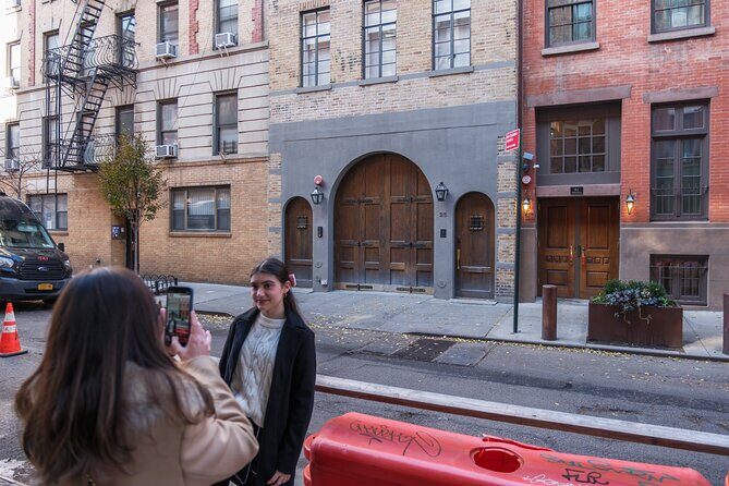 Private Taylor Swift Hotspots Walking Tour - Key Points