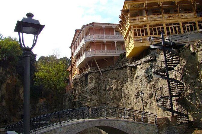 Private Tbilisi City Tour and Dinner with Folk Show - Who Should Consider This Tour?