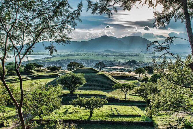 PRIVATE Tequila Valleys Tour: Pyramids, Volcanoes, Agaves&Tequila - Key Points