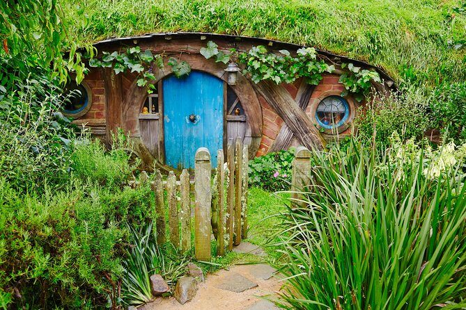 Private The Hobbiton Tour - Auckland Tour House - Discovering Hobbiton: A Deep Dive into the Experience