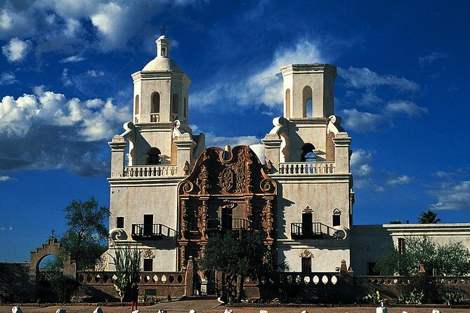 Private Tombstone Arizona and San Xavier Mission Day Trip - Key Points