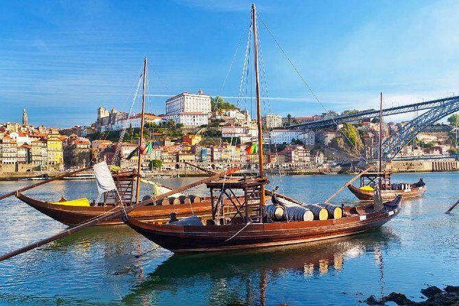 Private tour 2 days from 1 to 8 people to Porto - Aveiro- Nazaré- Óbidos - Who Should Consider This Tour?