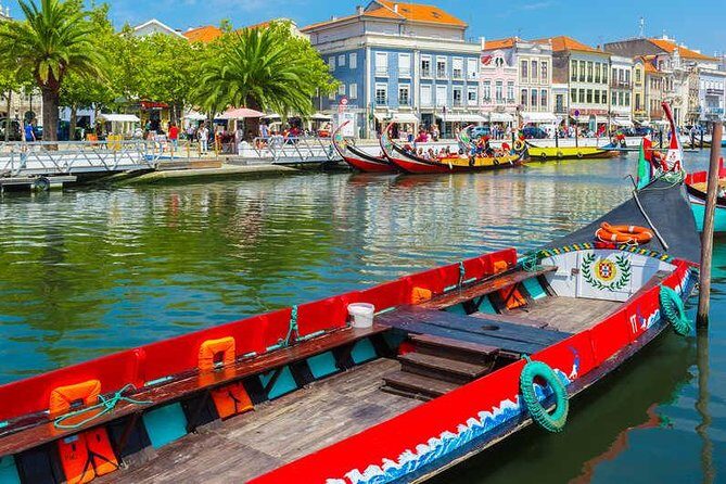 Private tour 2 days from 1 to 8 people to Porto - Aveiro- Nazaré- Óbidos - FAQ