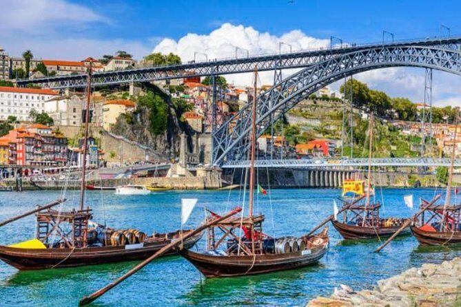 Private tour 3 days Fatima-Aveiro-Porto-Guimaraes-Braga-Santiago de Compostela - Authentic Experiences and Practical Details