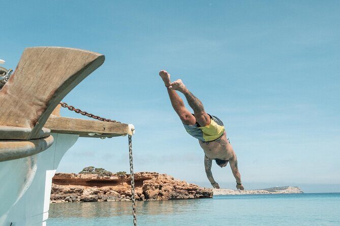 Private Tour 4 hours Es Vedra, Atlantis or Cala Comta, Cala Bassa - An In-Depth Look at the Ibiza Private Boat Tour