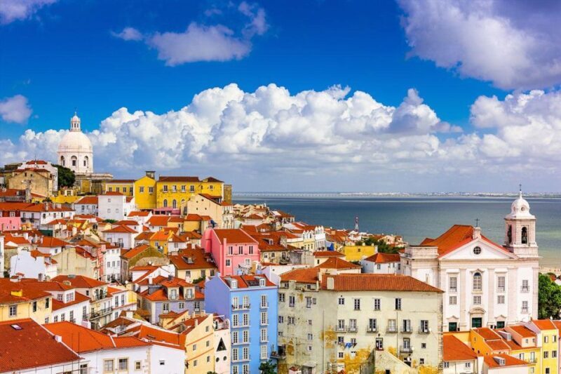 Private Tour All Lisbon Highlights 3h - The Viewpoints and Neighborhoods