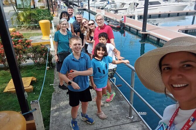 Private tour and local tastes - Old Town+Causeway+Canal+Souvenir - Key Points