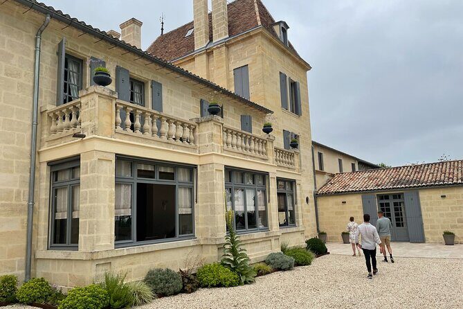 Private Tour and Tastings in St-Emilion: Grands Crus and Monuments - Discovering the Charm of Saint-Émilion