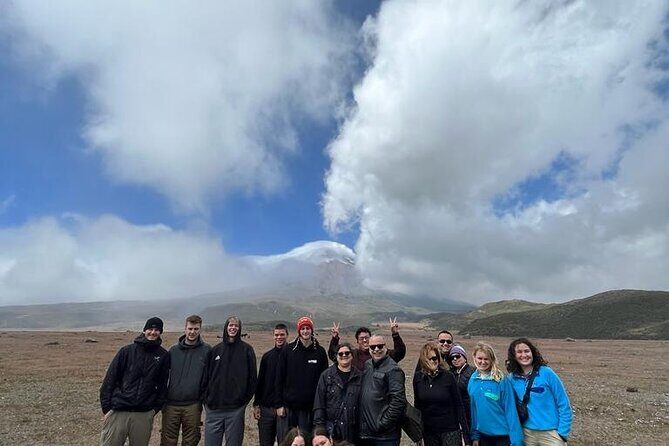 Private tour at Cotopaxi and Quilotoa one day include paint class - An Honest Look at the Experience