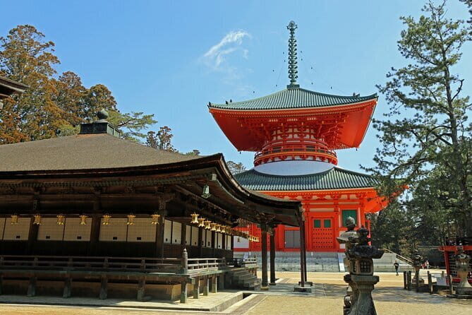 Private Tour at the Sacred Sites in Koyasan - Exploring the Sacred Sites in Koyasan: A Detailed Review