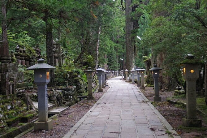 Private Tour at the Sacred Sites in Koyasan - Key Points