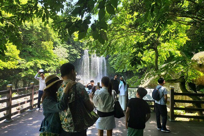 Private Tour Cheonjeyeon Falls & Spirited Garden in Jeju Island - FAQ