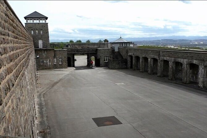Private Tour Concentration Camp Mauthausen, with Melk & Dürnstein - Key Points