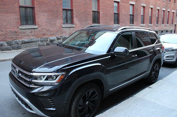 Private Tour DE Montreal EN Car with Certified Guide - Value for Money