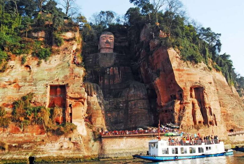 Private Tour: Discovering Pandas & the Majestic Giant Buddha - Key Points
