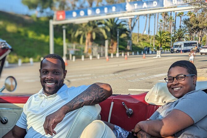 Private Tour Downtown to the Hollywood Sign in a 1965 Mustang - Key Points