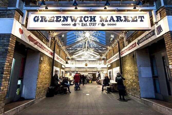Private Tour: Experience the Christmas Magic in London - Key Points