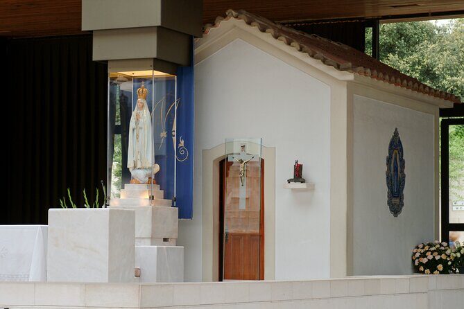 Private Tour: Fátima, Nazaré and Óbidos - Discover Portugal’s Spiritual, Coastal, and Medieval Treasures in One Day