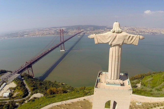 Private Tour for 1 to 8 people: Cristo Rei, Palmela, Setúbal, Arrábida, Sesimbra - Who Is This Tour Best Suited For?