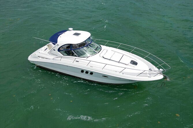 Private tour for 12 people on a 40 ft Yacht, Ft Lauderdale bay - Key Points