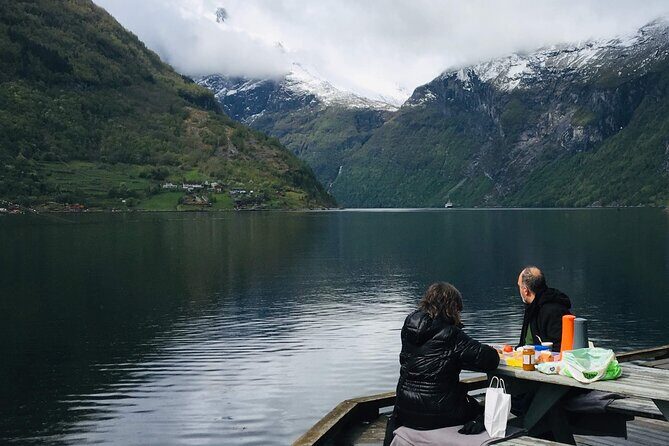 Private tour from Ålesund to Geiranger up to 15 people - Key Points