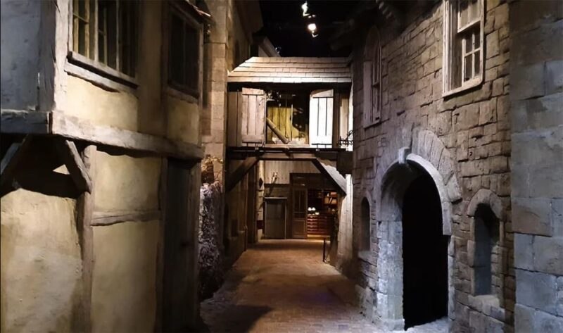 Private Tour from Amsterdam: De Haar Castle & Railway Museum - FAQs