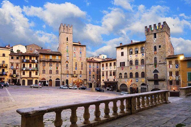 Private tour from Florence to Cortona and Arezzo - Key Points