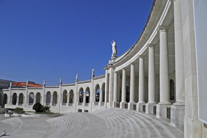 Private Tour From Lisbon: Fátima Sanctuary and Batalha Monastery - Key Points