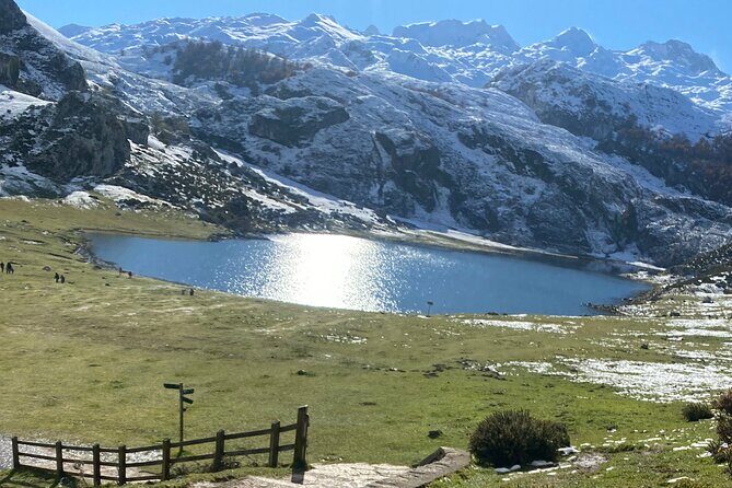 Private Tour from Oviedo to Covadonga, lakes, & sailors villages - FAQs