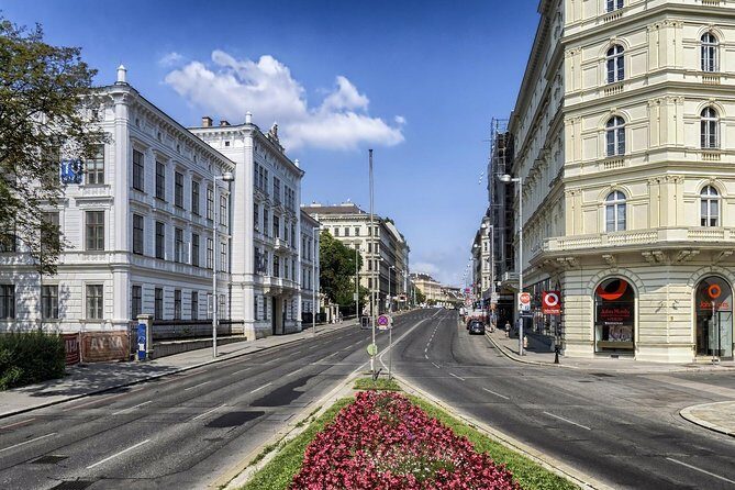 PRIVATE TOUR: From Prague to stunning Vienna with local guide - Why This Tour Appeals to Travelers