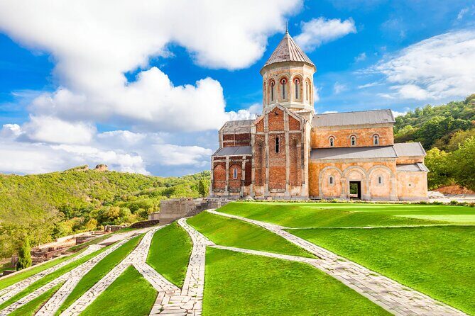 Private Tour From Tbilisi to Kakheti Sighnaghi with Wine Tasting - Discover Georgia’s Heartland: Private Tour from Tbilisi to Kakheti with Wine Tasting