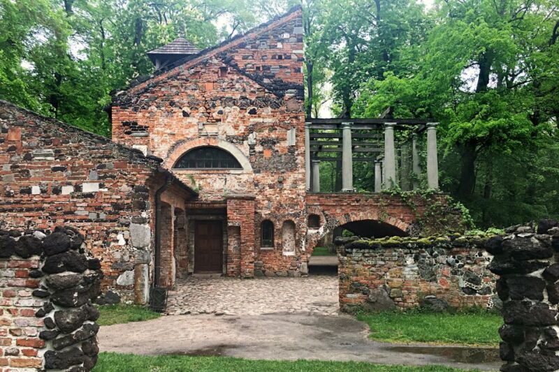 Private Tour From Warsaw: owicz Mazovian Countryside - Who Is This Tour Best For?
