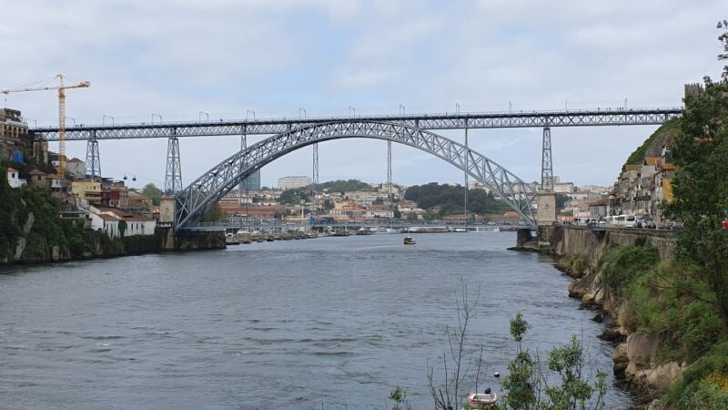 Private Tour Half Day in Porto with Boat Trip - The Iconic Six Bridges and the Douro River