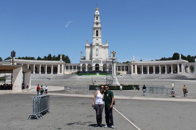 Private Tour: Highlights Fatima Sanctuary, Nazaré Big Waves and Obidos Medieval - The Itinerary in Detail: What You Can Expect