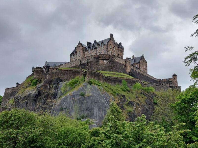 Private tour: History and Mystery in Edinburgh's Old Town - Exploring Edinburgh’s Old Town: What to Expect