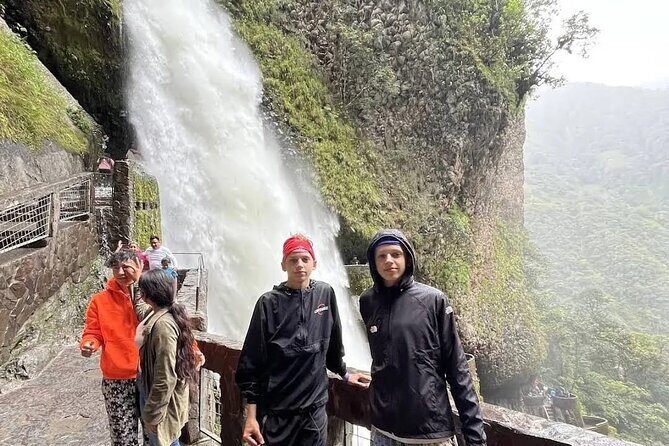 Private Tour House of the Tree and Pailón del Diablo with Pickup - FAQ