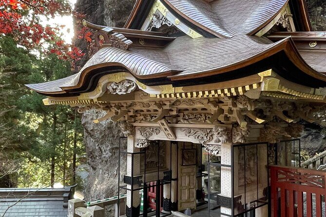 Private Tour in a Spiritual Hot Spot of Japan for Good Fortune - Engaging Intro