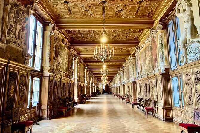 Private Tour in Fontainebleau Palace with Skip-The-Line Ticket - Visiting Fontainebleau Palace: What to Expect