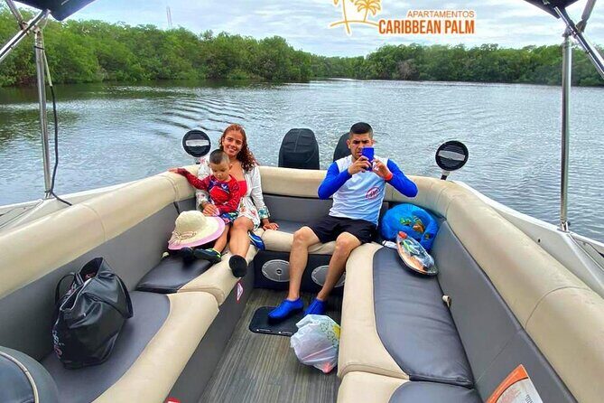 Private Tour in luxury BOAT over the sea of 7 colors - Why This Tour Can Be a Great Choice