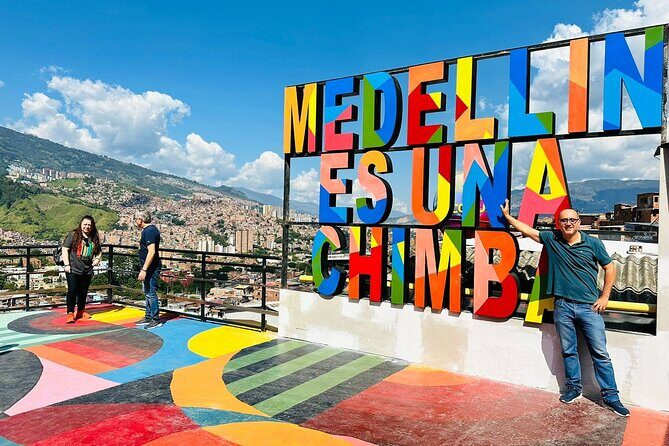 Private Tour in Pablo Escobar and Comuna 13 with Cable Car - Experience Medellín: Private Tour of Pablo Escobar, Comuna 13, and Cable Car Ride