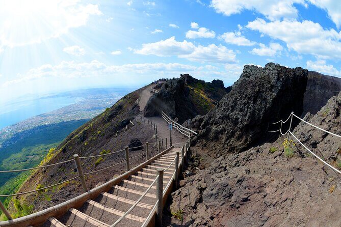 Private Tour in Pompeii and Vesuvius - Discovering Pompeii and Mount Vesuvius: A Deep Dive