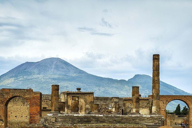 Private Tour in Pompeii with Wine and Lunch option on Vesuvius - Frequently Asked Questions